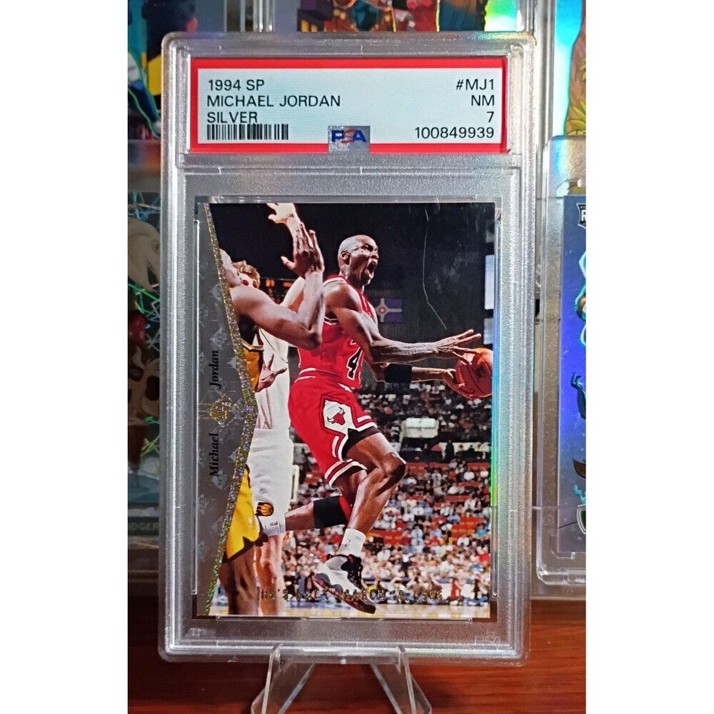 1994-95 SP - Michael Jordan He's Back Michael Jordan #MJ 1 Silver GOAT Invest